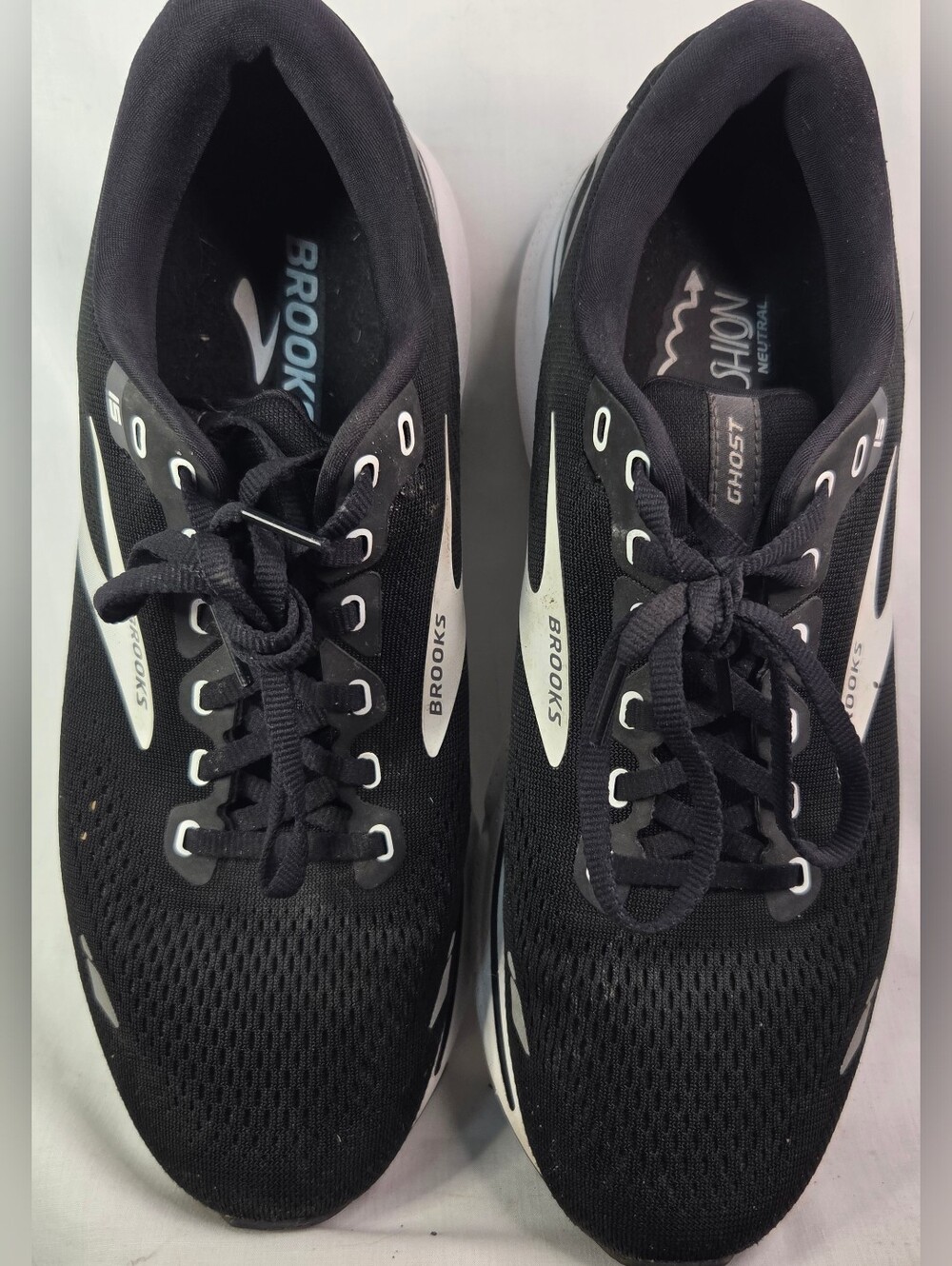 Brooks Men's Ghost 15 Running Shoes Black White Grey Sz 9.5D 1103931D012 GUC